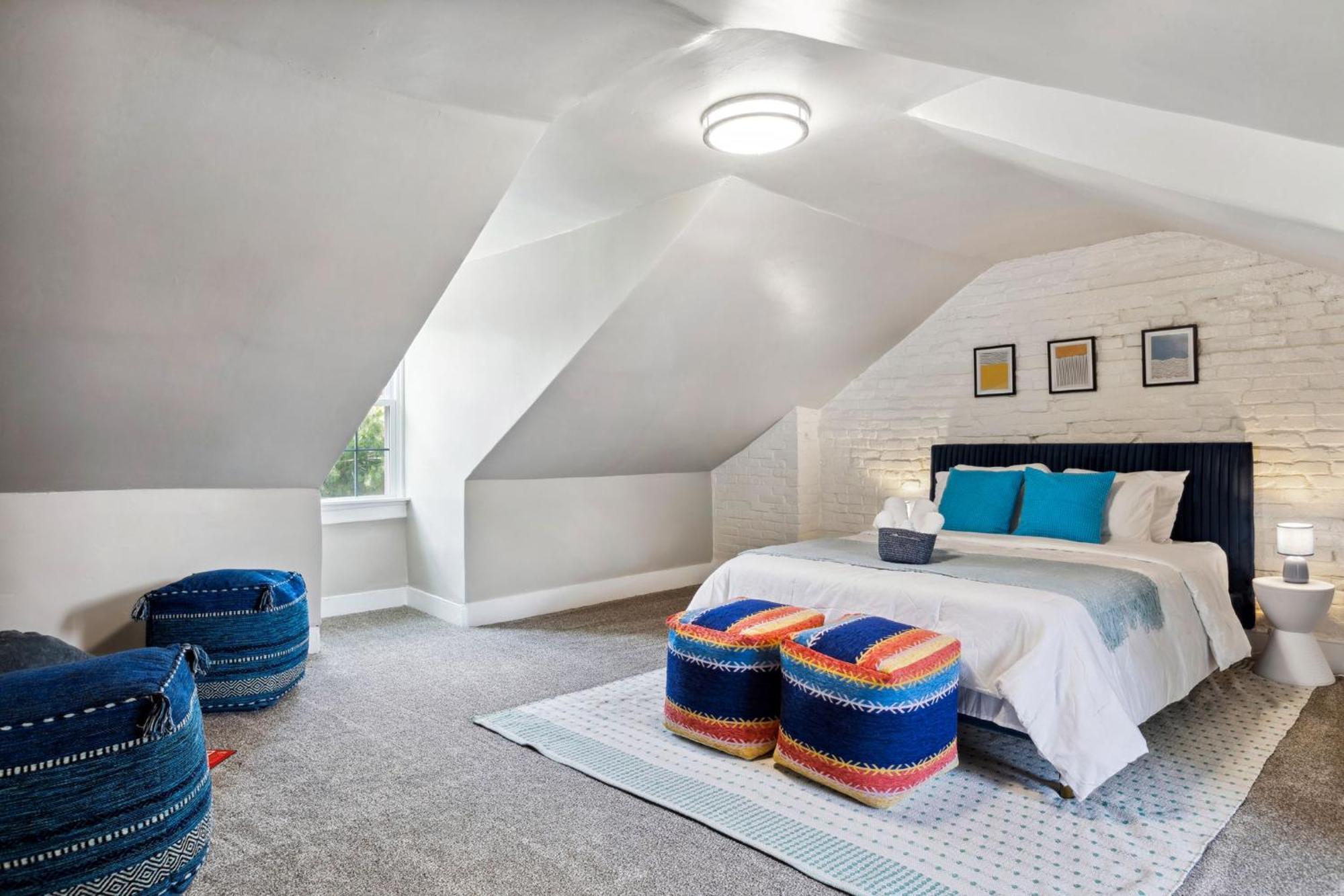 Eclectic 3bd - Location In - Bbq Pittsburgh
