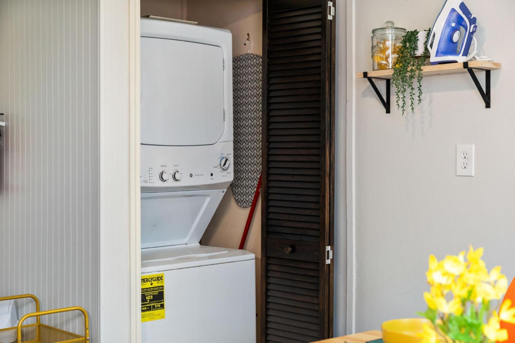 Eclectic 3bd - Location In - Bbq
