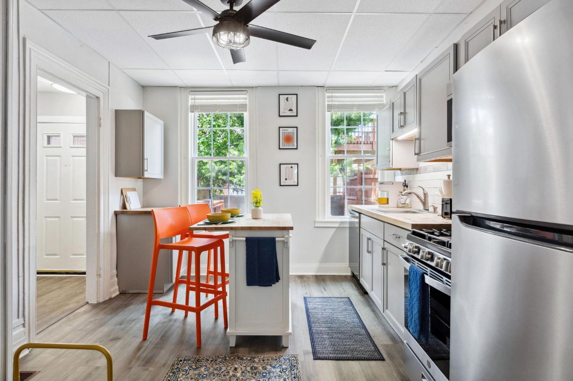 Eclectic 3bd - Location In - Bbq *
