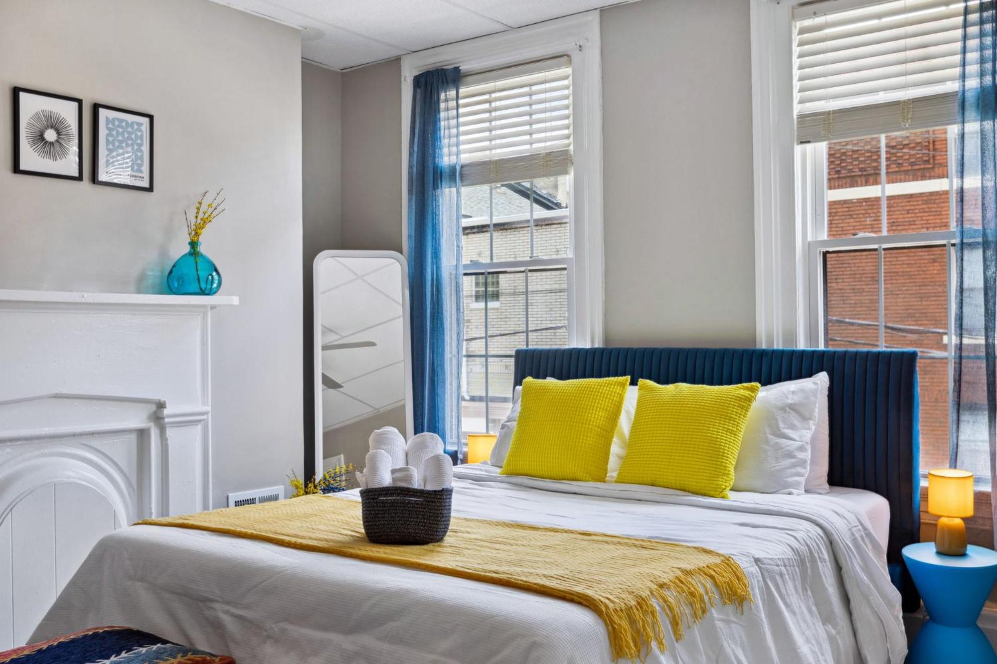Eclectic 3bd - Location In - Bbq