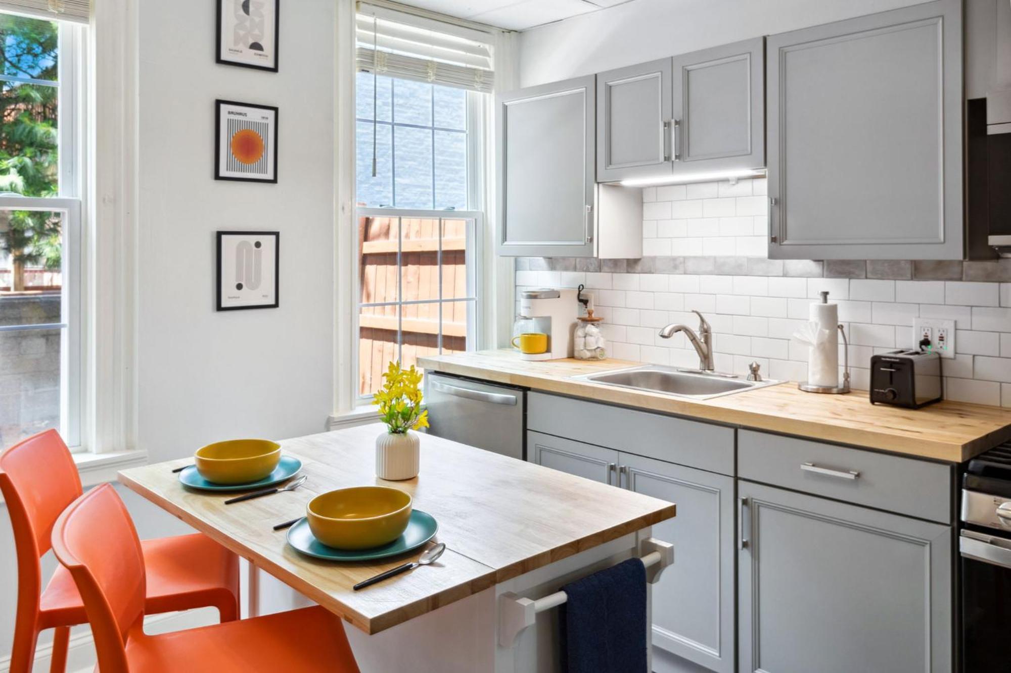 Eclectic 3bd - Location In - Bbq
